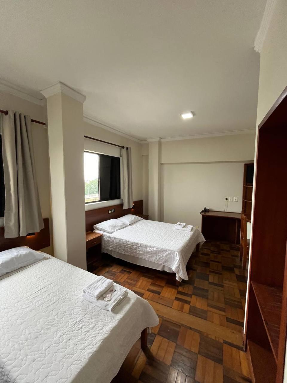Acomodare Hotel- Sob Nova Direcao Tubarão المظهر الخارجي الصورة