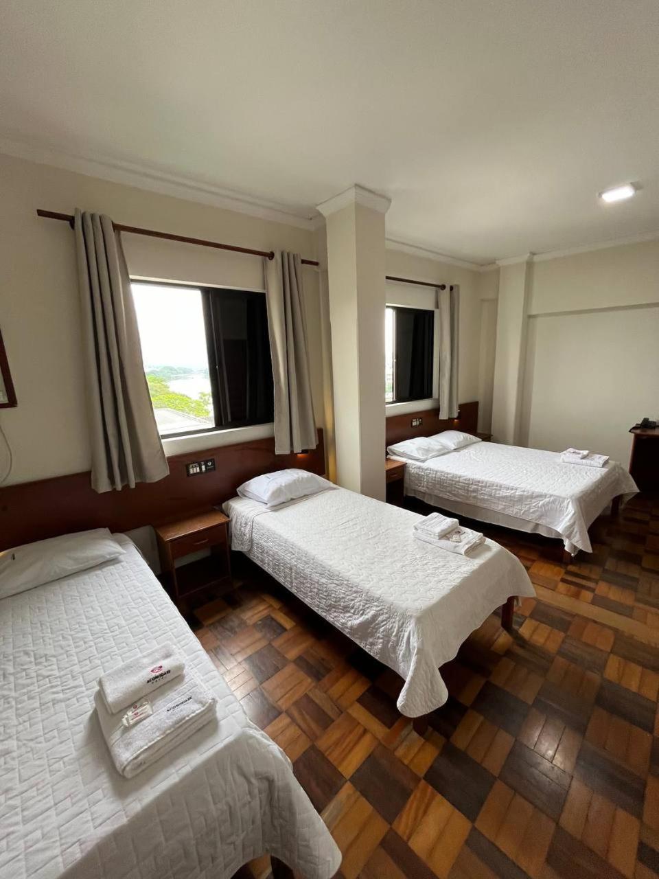 Acomodare Hotel- Sob Nova Direcao Tubarão المظهر الخارجي الصورة
