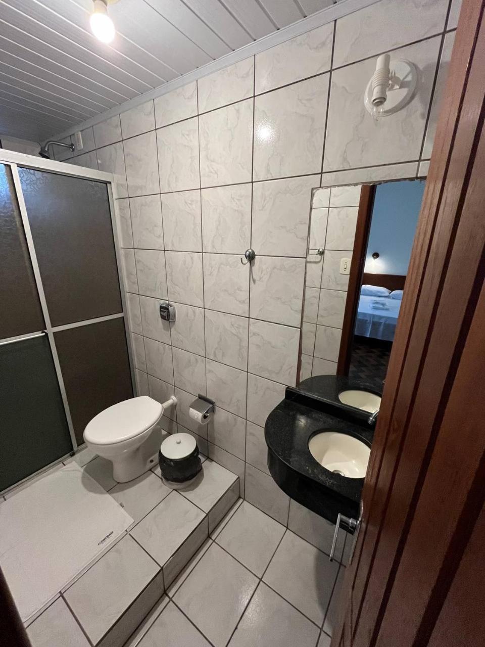 Acomodare Hotel- Sob Nova Direcao Tubarão المظهر الخارجي الصورة