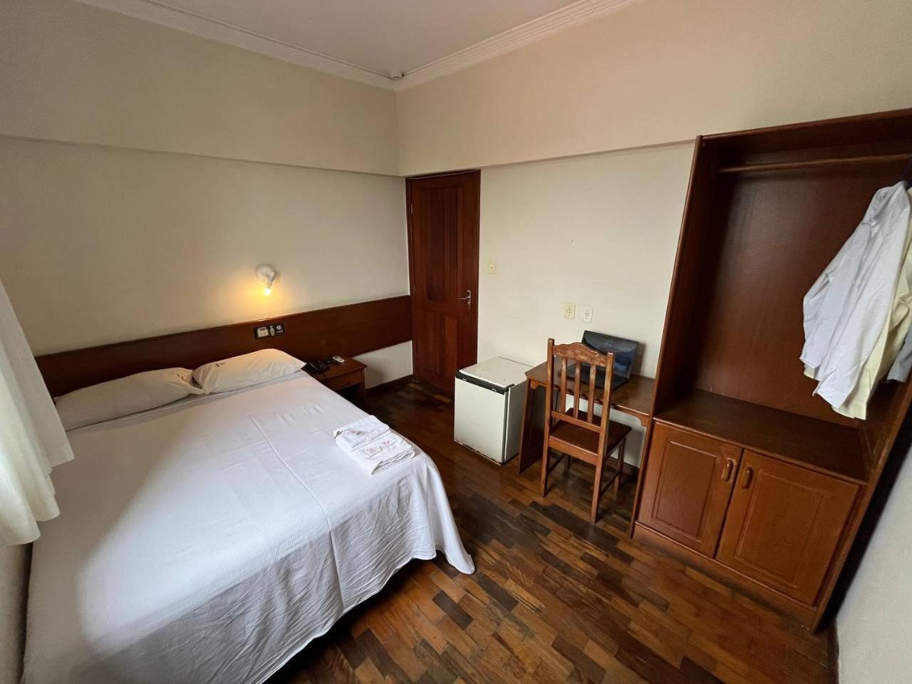 Acomodare Hotel- Sob Nova Direcao Tubarão المظهر الخارجي الصورة